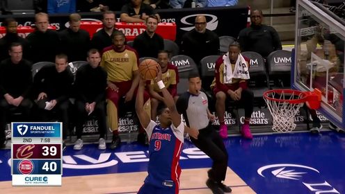 哈达威32分 CC伤缺 米切尔末节22分 活塞结束对阵骑士12连败